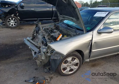 2004 Nissan Sentra 1.8S from USA, damaged, VIN 3N1CB51D14L889991